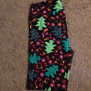 LuLaRoe Christmas leggings